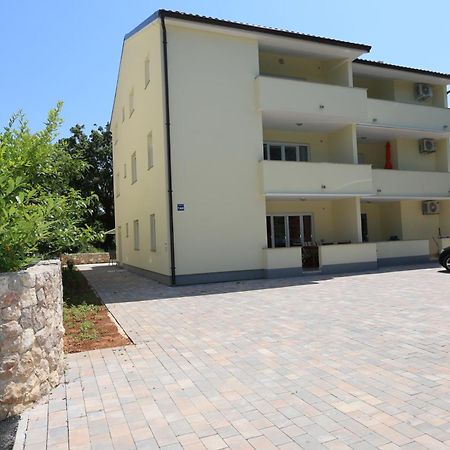 Apartments Saramandic Šilo Buitenkant foto